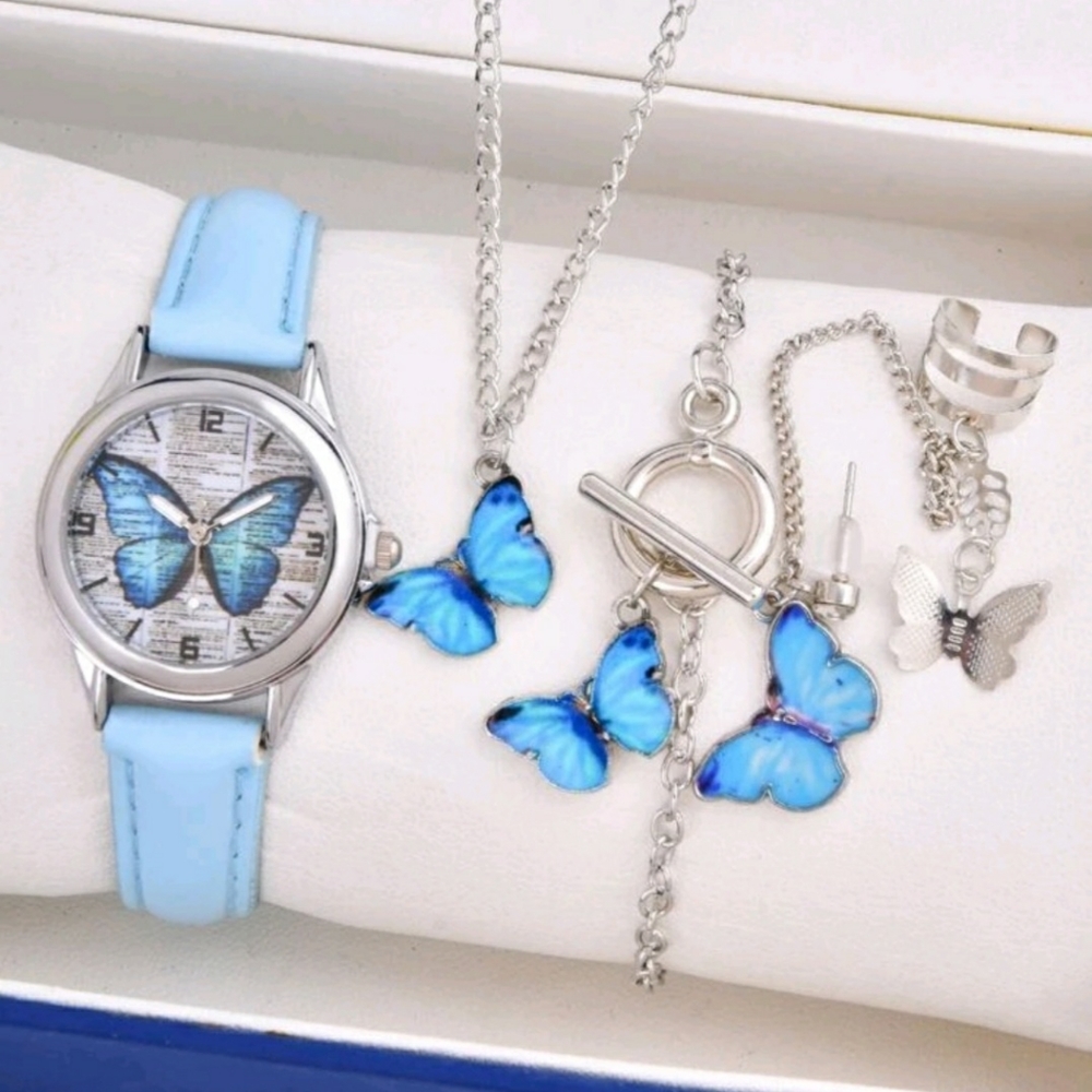 Watch with accessories